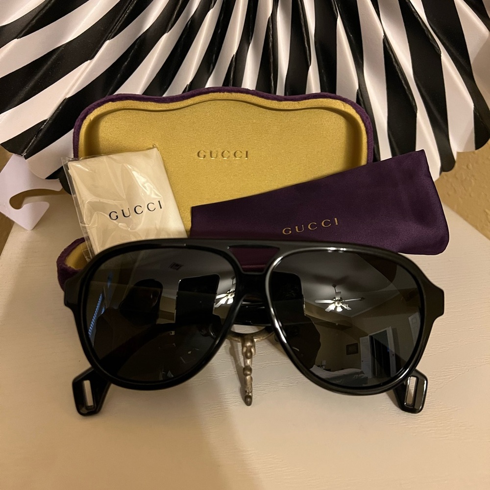 GUCCI AVIATOR SUNGLASSES!!